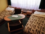 Táborhelyszínek Tata Ifjúsági Tábor kísérői szoba